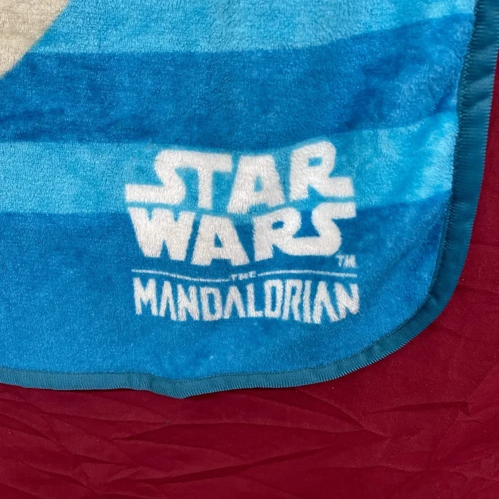 Star Wars The Mandalorian Soft Throw